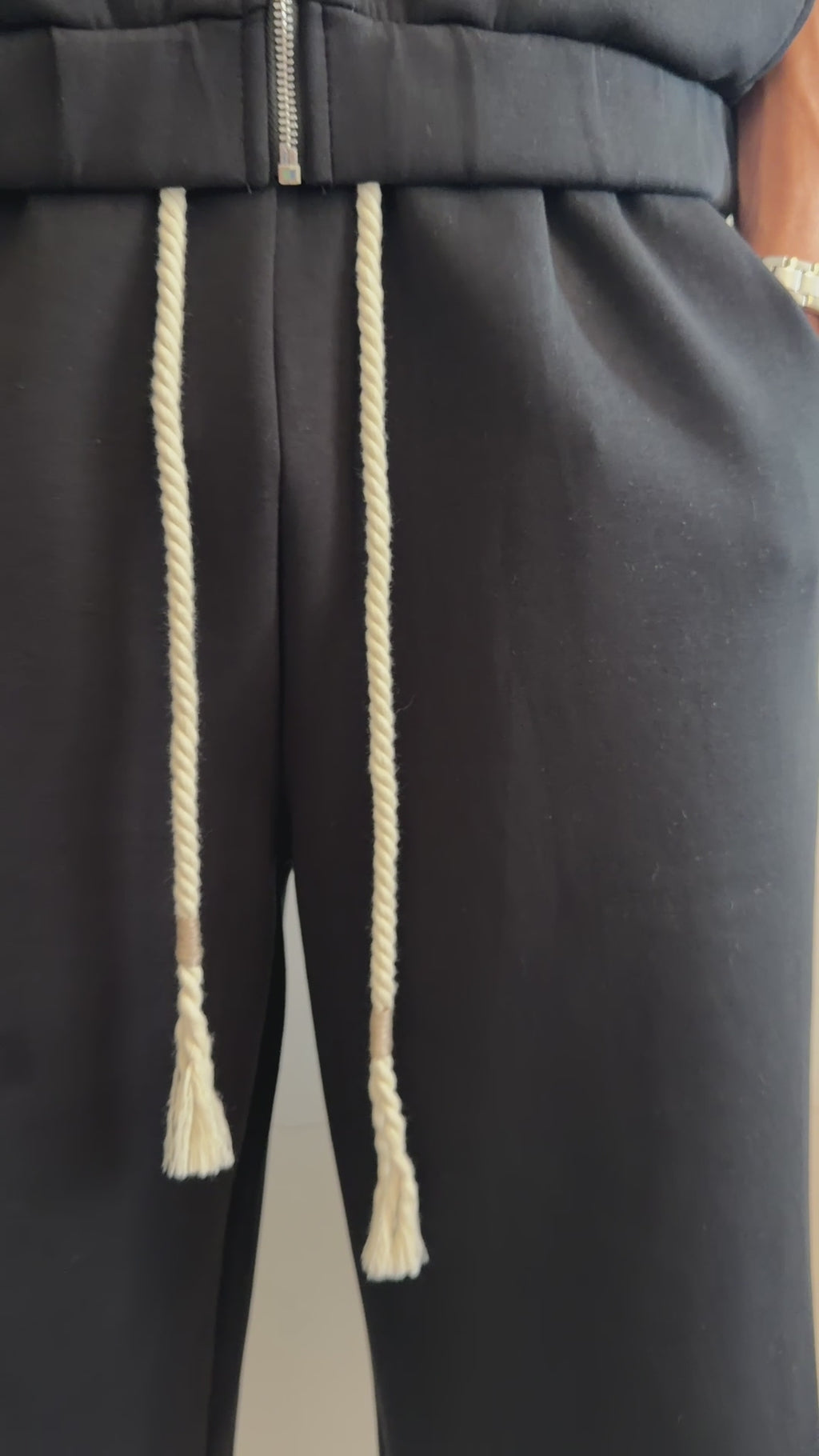 NAM Shadow Zip Set – Coordinato Premium Black